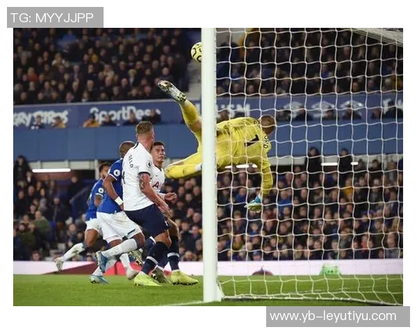 英超铲球成功率最高球员廷伯表现强势本赛季铲球30次以上成功率达895