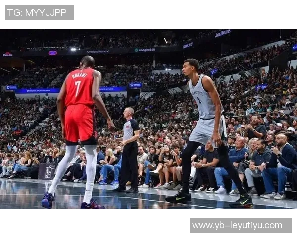 名嘴点评文班亚马身体变化超预期展现强壮实力