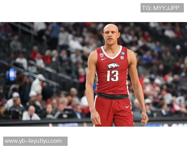 沃尔什半场完美表现七投全中三分三中三狂砍18分3篮板3抢断展现狠人风范