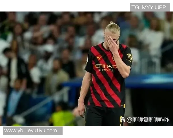 里德替补表现平平15投6中贡献15分7篮板1盖帽三分球命中率不佳